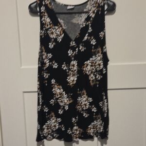 Elegant Black Floral V-Neck Tank Top